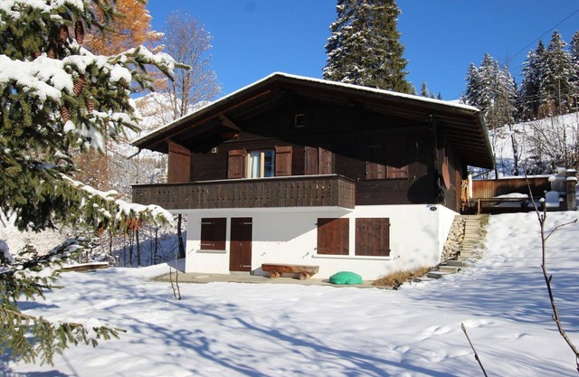 Hermoso apartamento para 10 personas con WIFI, TV y balcón