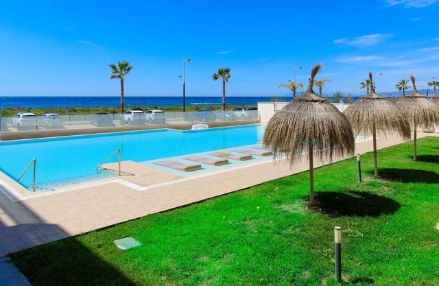 Beautiful apartment for 4 people with pool, WIFI, A/C, TV, terrace and parking