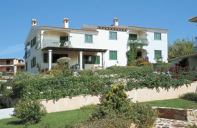 Beautiful apartment for 4 guests with TV, terrace and parking