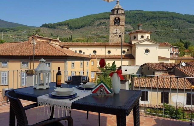Precioso apartamento para 7 personas con WIFI, A/C, TV, terraza, vista panorámica y aparcamiento