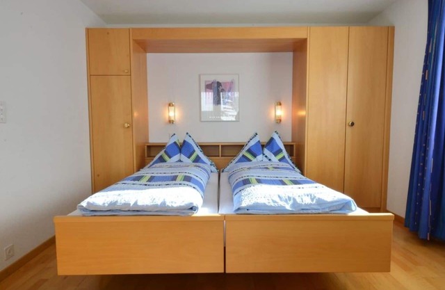 Beautiful apartment for 5 guests with WIFI, TV and balcony
