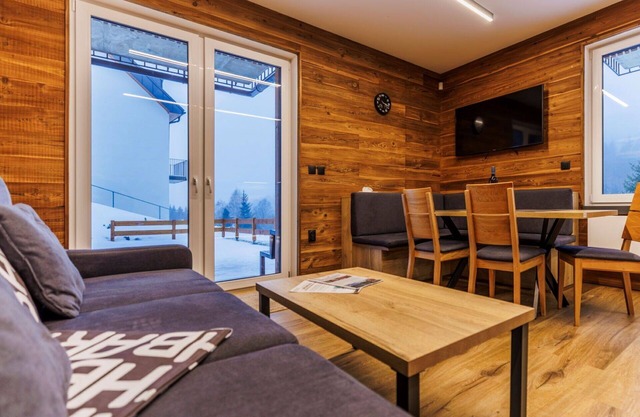 Acogedor apartamento para 6 personas con WIFI, TV, terraza, vista panorámica y aparcamiento