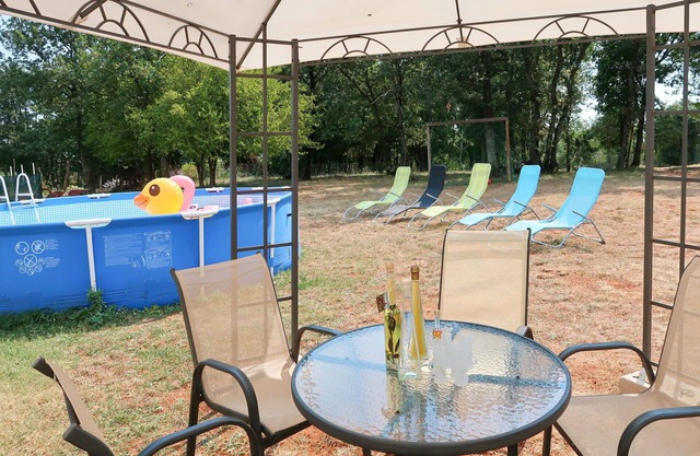 Precioso apartamento para 6 personas con A/C, piscina privada, WIFI, TV, patio y aparcamiento
