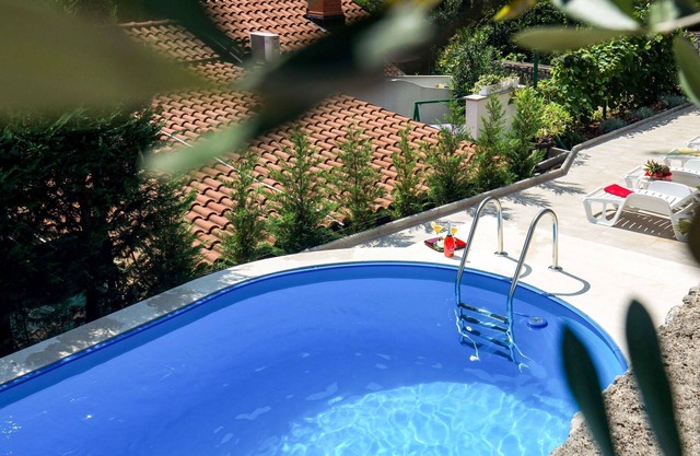 Bonito apartamento para 4 personas con piscina, A/C, WIFI, terraza y aparcamiento
