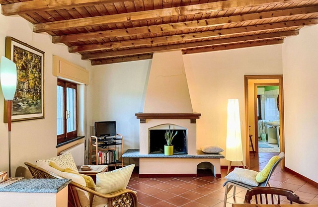 Bonito apartamento con WIFI, TV, patio, mascotas permitida, vista panorámica y aparcamiento