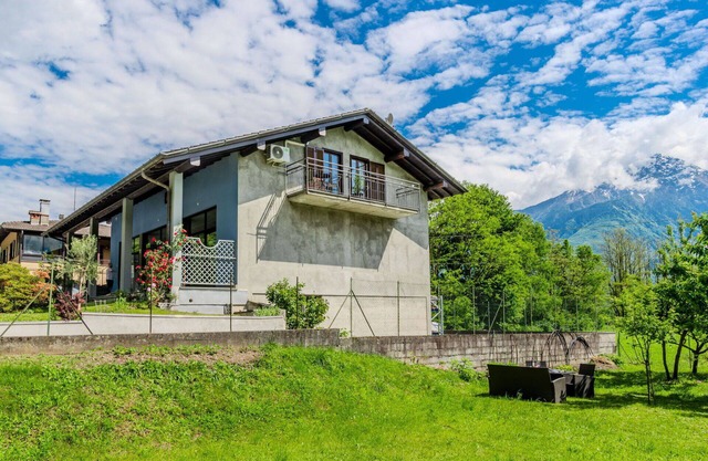 Beautiful apartment for 4 people with WIFI, A/C, TV, patio, pets allowed, panoramic view and par.