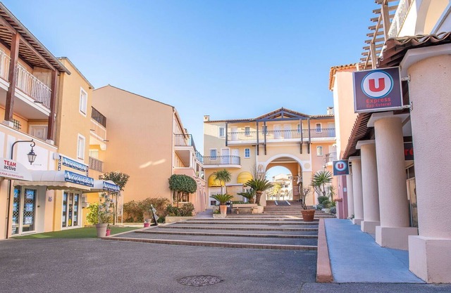 Beautiful apartment for 6 people with WIFI, pool, TV, terrace and pets allowed
