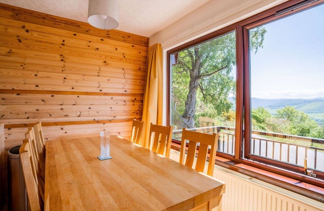 Acogedor apartamento en villa para 6 personas con WIFI, TV, patio, vista panorámica y aparcamiento
