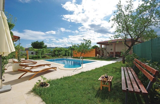 Hermoso apartamento en Sestanovac