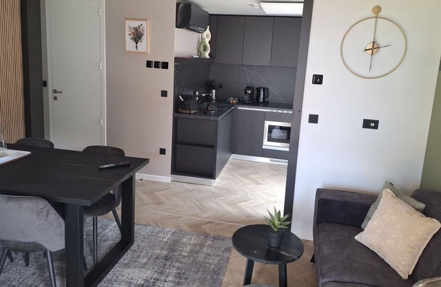 Hermoso apartamento en villa para 4 personas con WIFI, TV, terraza y aparcamiento