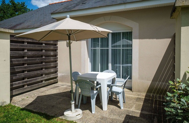 Hermoso apartamento en villa con piscina, internet, TV, terraza, mascotas permitida y aparcamiento
