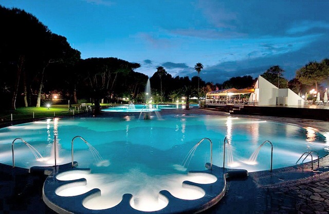 Acogedor apartamento en villa para 5 personas con piscina, A/C, WIFI, TV, patio y aparcamiento
