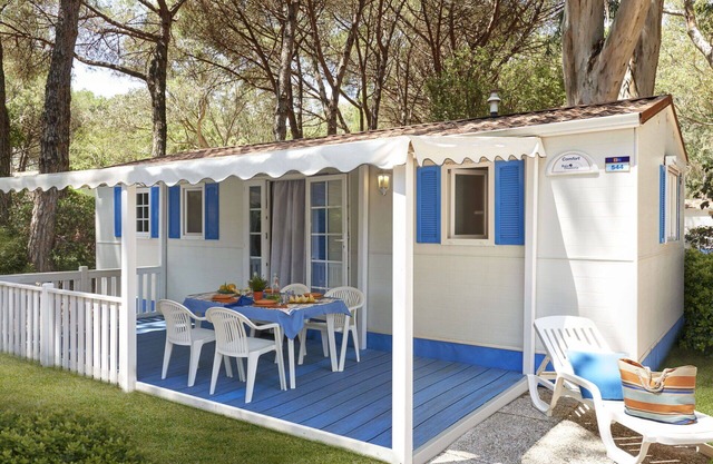 Bonito apartamento en villa para 6 personas con piscina, WIFI, A/C, TV, patio y aparcamiento