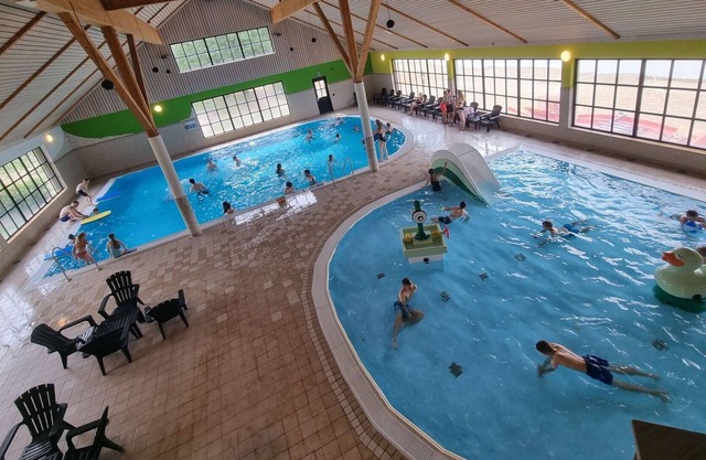 Acogedor apartamento en villa para 6 personas con piscina, WIFI, TV, terraza y aparcamiento