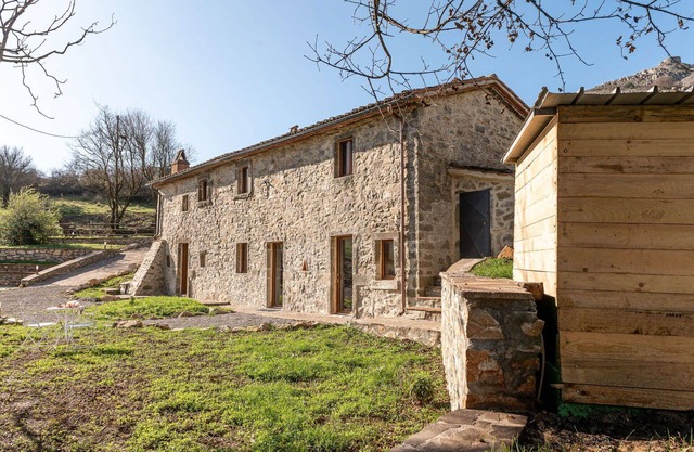 Hermoso apartamento en villa con patio, mascotas permitida, vista panorámica y aparcamiento