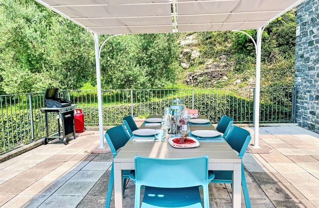 Hermoso apartamento para 4 personas con WIFI, terraza, vista panorámica y aparcamiento