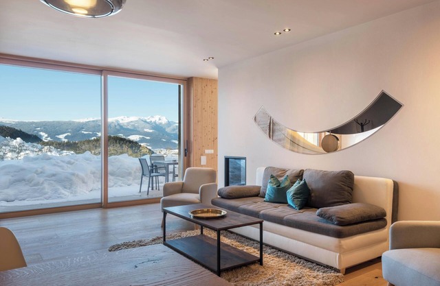 Precioso apartamento "Aura Chalets No 4" con vistas a la montaña, Wi-Fi y jardín