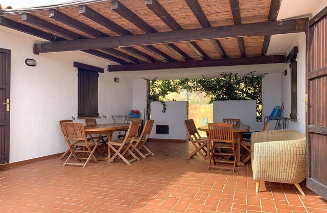 Bonito apartamento en villa para 10 personas con A/C, TV, terraza, mascotas permitida y aparcamiento