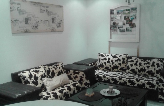 Bel apartamento ricamente decoradas en un agradable residencia