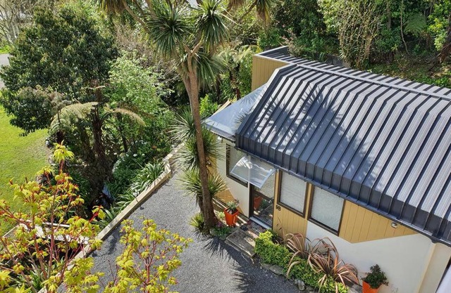 Beautiful Apartment Surrounded by Native Bush