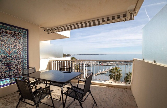 Beautiful apartment with Sea View, perfect for Holidays and Festivals.