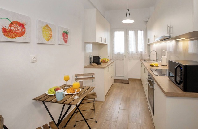 Beautiful apt near the sea by GHH