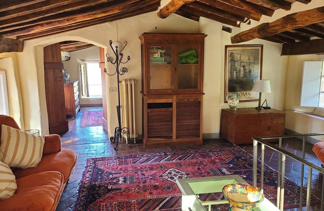 Beautiful authentically restored Tuscan cottage close to Lucca and the coast