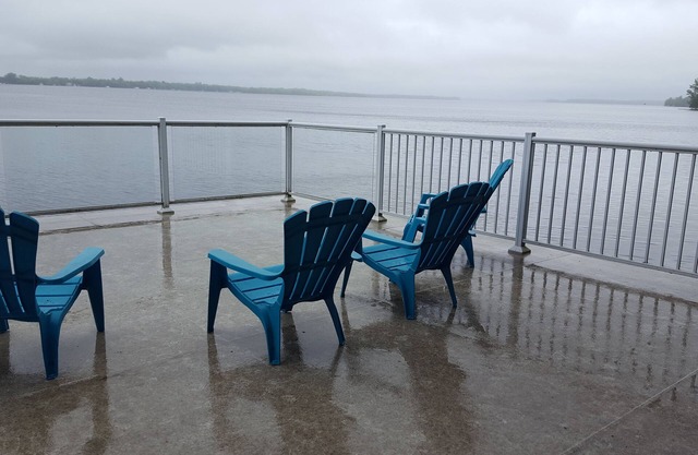 Beautiful Balsam Lake South Bay Cottage