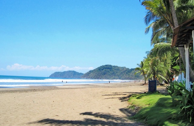 Hermoso condominio frente al mar! Tres Regalos Condominium Resort Beach Club!