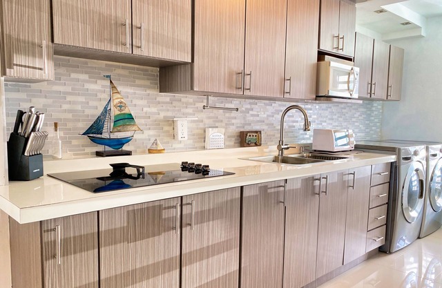 DORADO PUERTO RICO, NUEVO .. Hermosa villa totalmente remodelada frente a la playa
