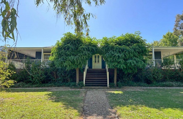 Beautiful Beechworth home walking distance to town
