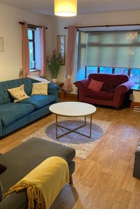 Beautiful Bexhill Cottage with garden 3 mins walk to beach