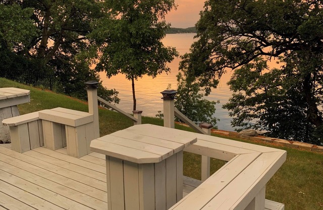 Beautiful Big Pelican Lake 3 Bedroom Home with Gorgeous Views and Sugar Sand!