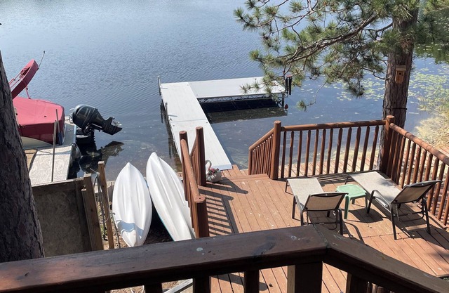 Beautiful bird watcher’s paradise in Northeast Michigan on lovely Lake May.