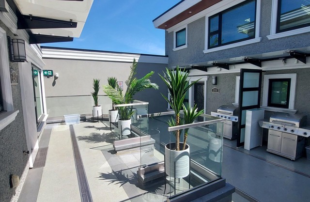 Beautiful Bright 3 Bedroom Townhouse