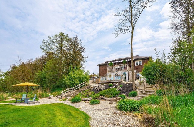 Beautiful Bungalow on Grand River in Fergus.
