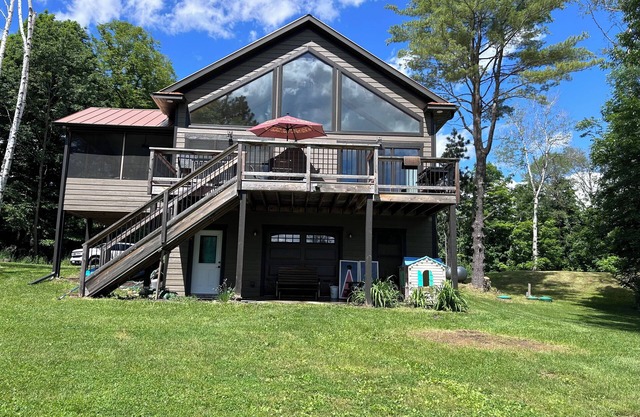 Beautiful cabin on Lake Minnewawa