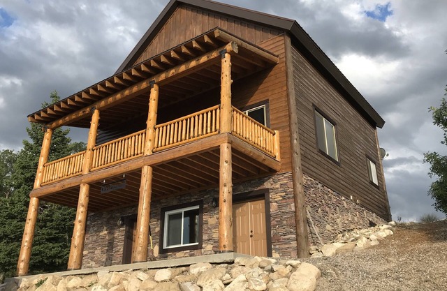 Hermosa cabaña escondida en las montañas de Utah ubicada en Pine Creek Resort