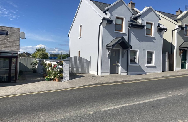Beautiful, Central 3-Bed House in Co Clare