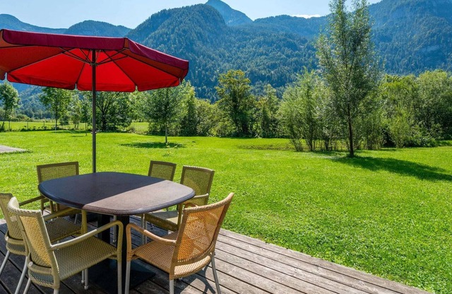 Beautiful Chalet in Obertraun With Garden