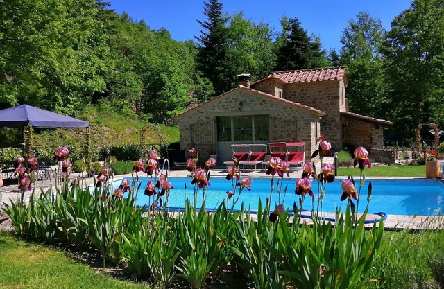 HERMOSO Y ROMÁNTICO CONVERSO GRANERO PARA 2 PERSONAS, CON PISCINA PRIVADA