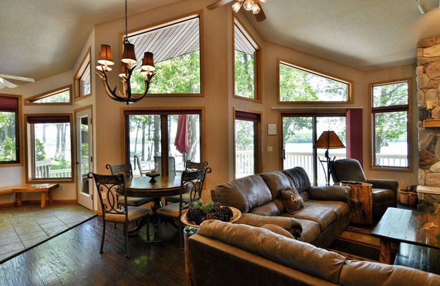 Beautiful Chief Lake Home on Chief Lake, Lakefront, Last Minute Deals!