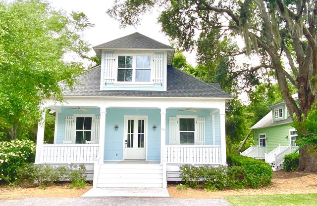 Beautiful Cottage on Hilton Head Island, Blue