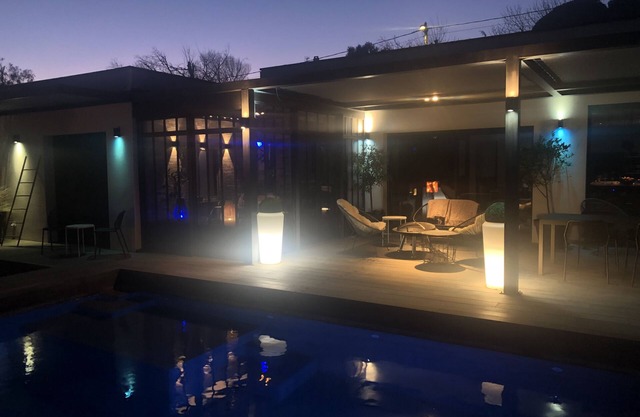 Hermosa villa contemporánea