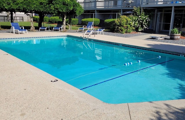 Beautiful condo in the heart of the Cape!