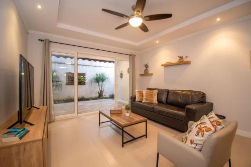 Beautiful Condo just steps from Avenida Escazu in an unbeatable location