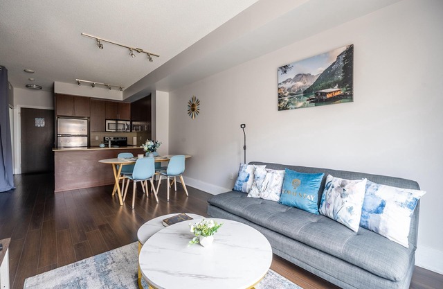 Beautiful Condos In Heart of Downtown