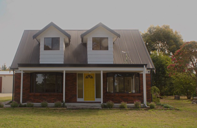Beautiful Cottage on an acre
