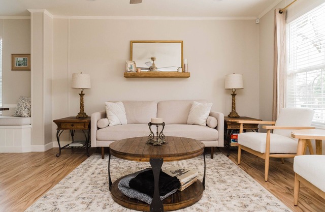 Beautiful Cottage-Style Home Minutes From Downtown Charleston!