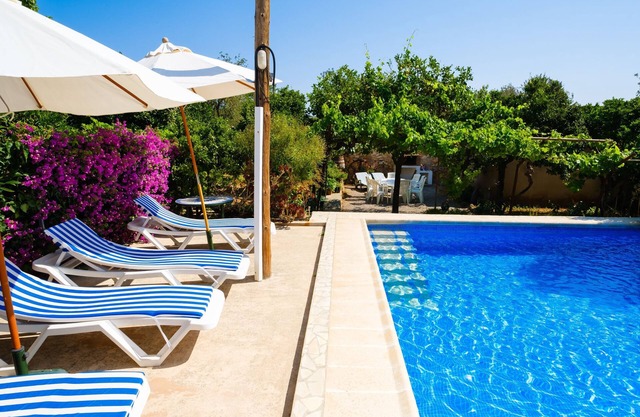 Preciosa casa rural con piscina, Wi-Fi, jardín y terraza